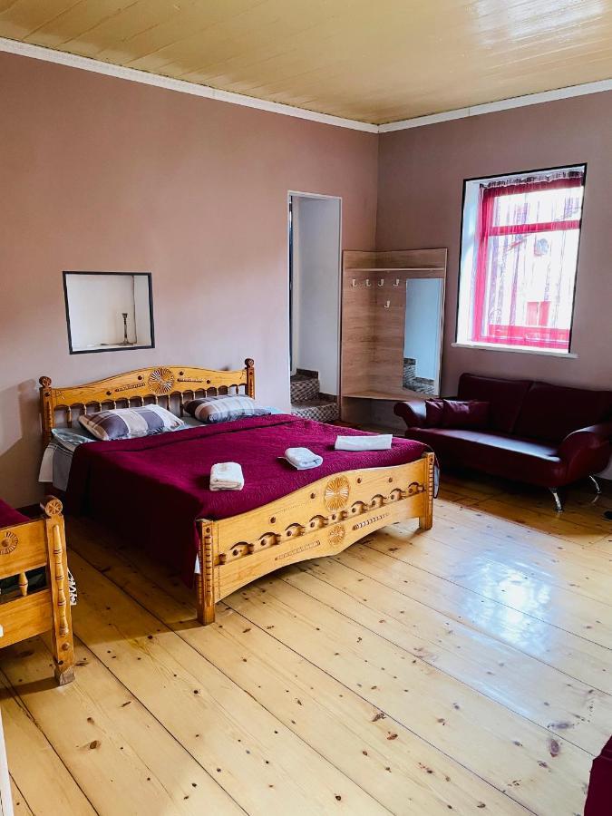 Travel Inn House Mestia • Მოგზაურის Სახლი ภายนอก รูปภาพ