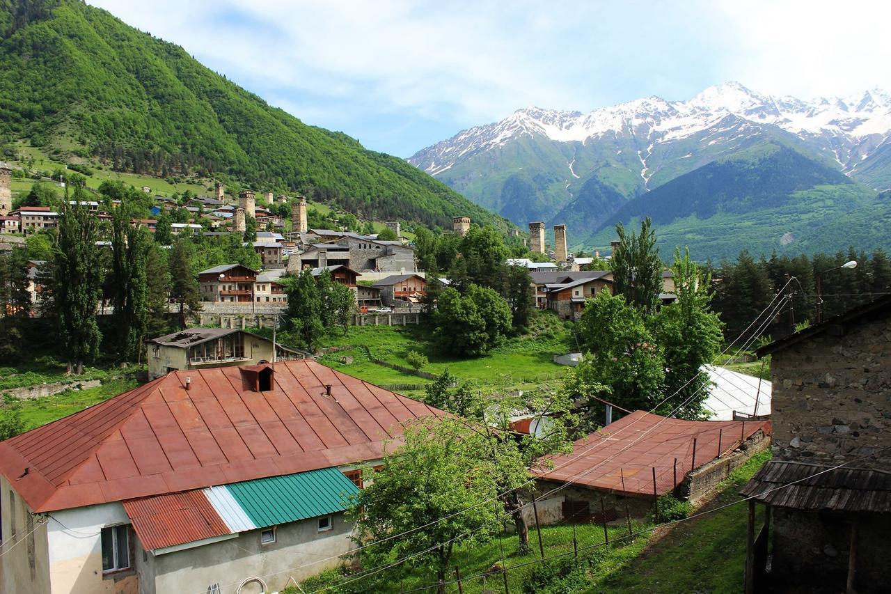 Travel Inn House Mestia • Მოგზაურის Სახლი ภายนอก รูปภาพ
