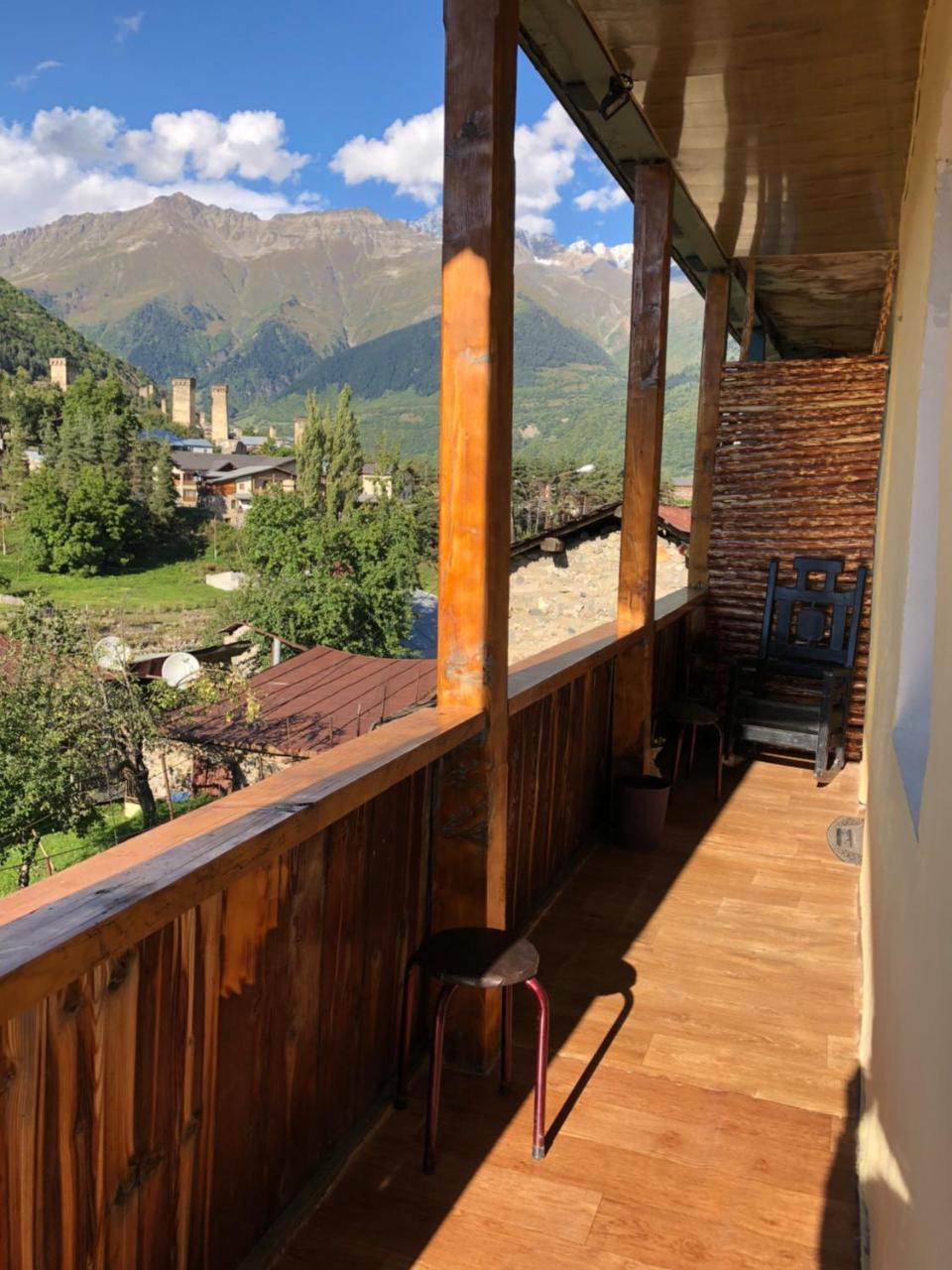 Travel Inn House Mestia • Მოგზაურის Სახლი ภายนอก รูปภาพ