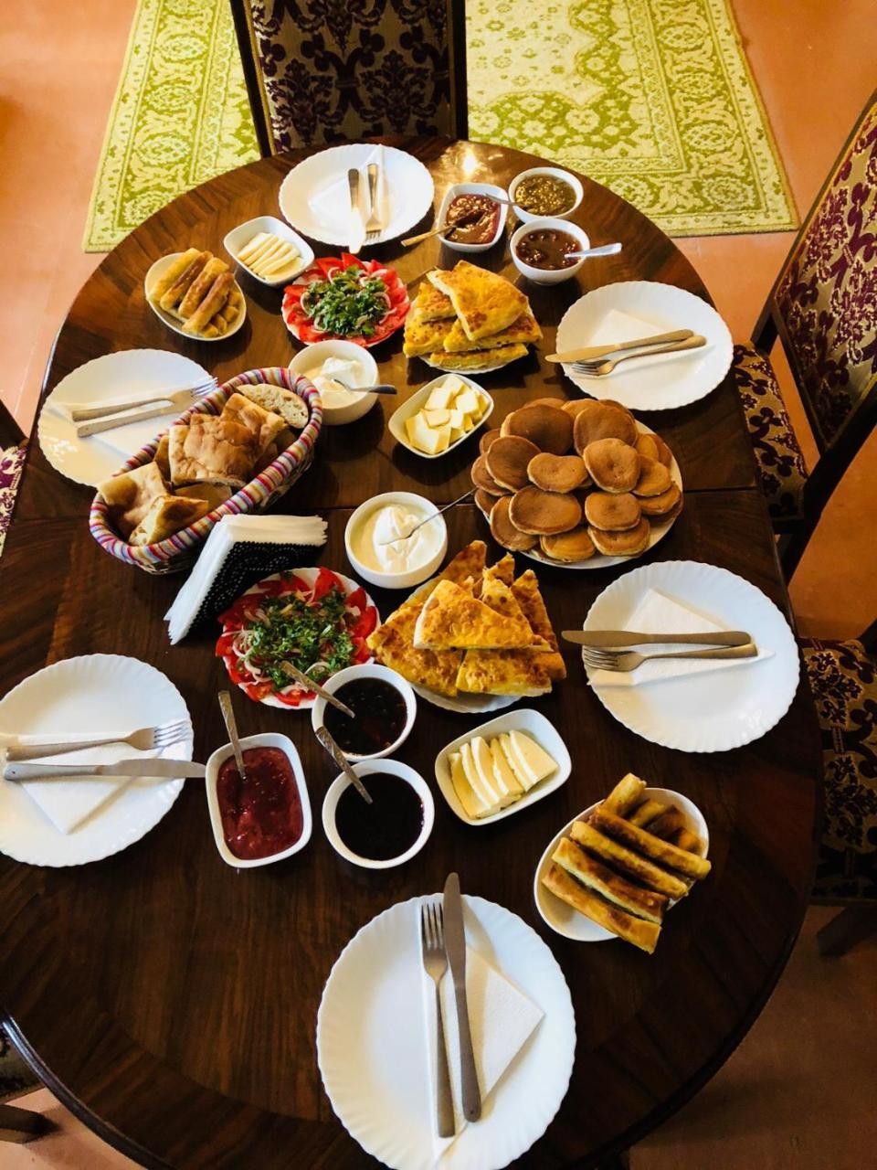 Travel Inn House Mestia • Მოგზაურის Სახლი ภายนอก รูปภาพ