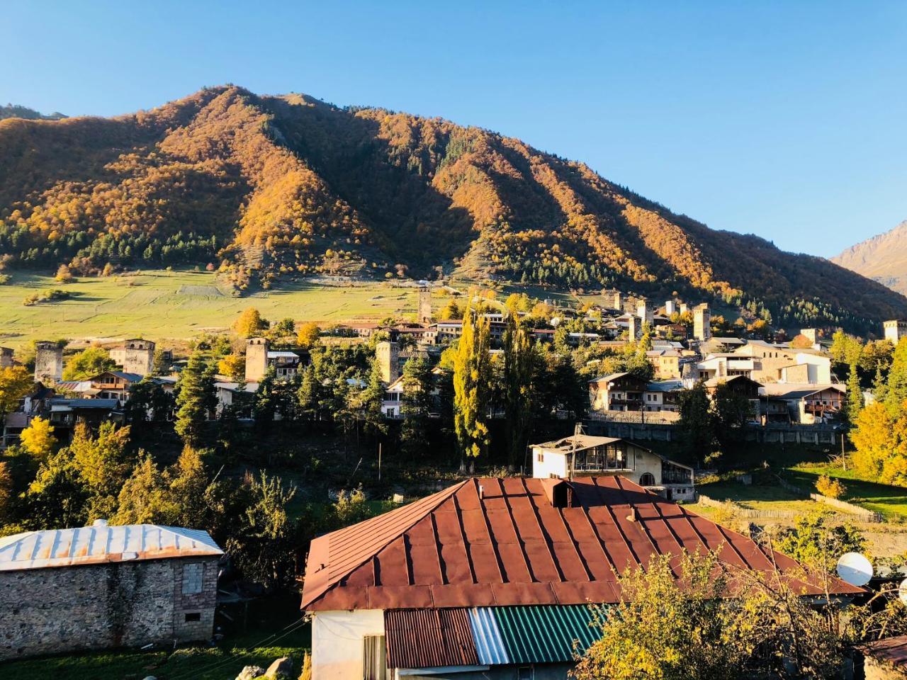 Travel Inn House Mestia • Მოგზაურის Სახლი ภายนอก รูปภาพ